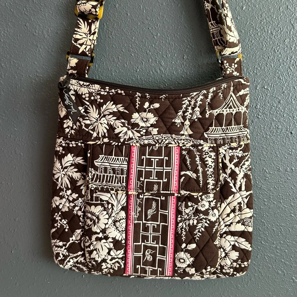 Retired Vera Bradley Imperial Toile Crossbody - Winter 2009 - Picture 1 of 8